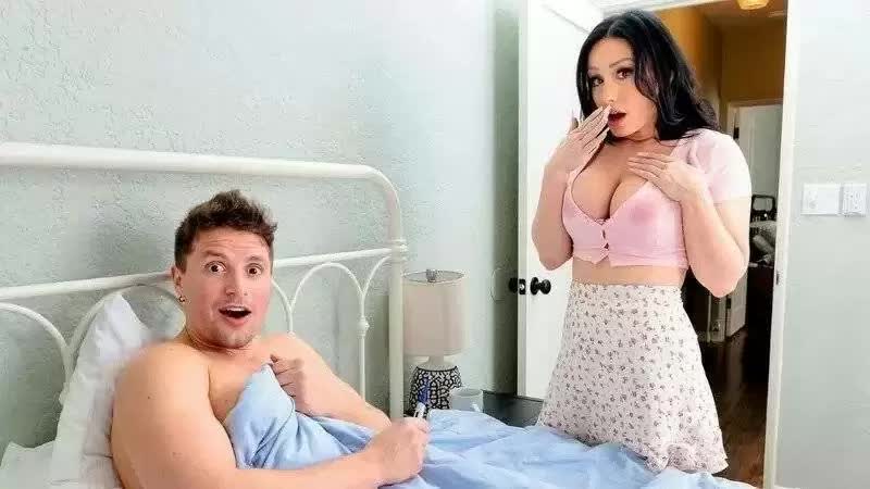 Jennifer White Heals With Huge Breasts Porn Video