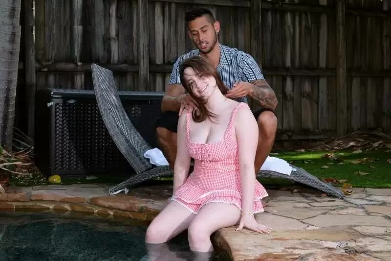 Lilibet Saunders Teen Newcomer Lilibet Gets Her Curves Worshiped By A Stud Before He Fucks Her Pussy And Jizzes On Her Dd-Cup Boobs And Face 2025 Porn Video