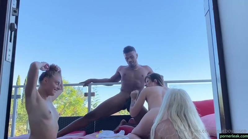 Gia Derza, Isabel Moon Vivian Taylor BBC Forsome With Troy Porn Video