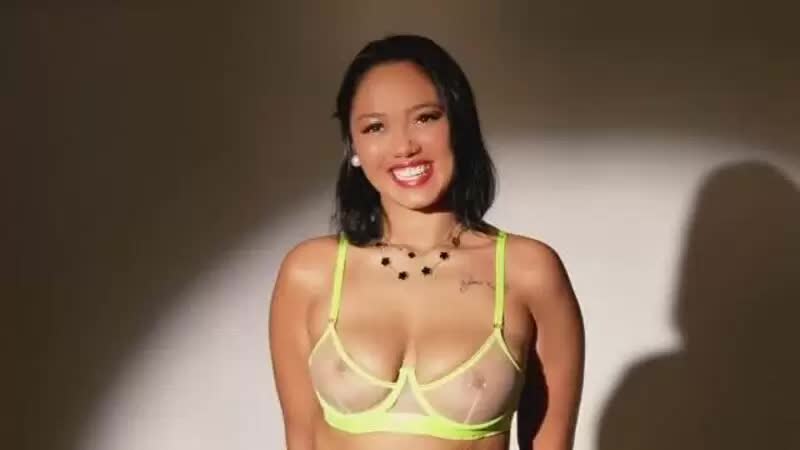 Elektra Dcouvre Lintensit Dun Plan Quatre Jacquie Et Michel Tv Vido Porno Porn Video